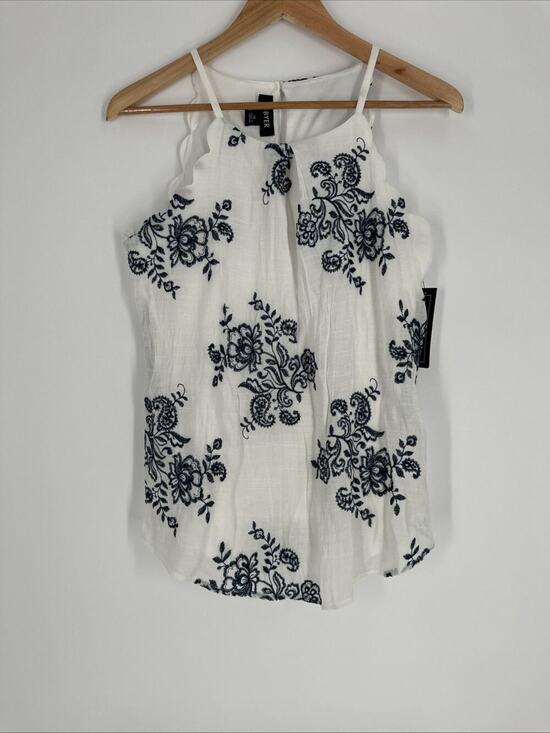 Iz Byer Tops - A. BYER Boho sleeveless embroidered crinkle sleeveless top WHITE SZ Med NEW